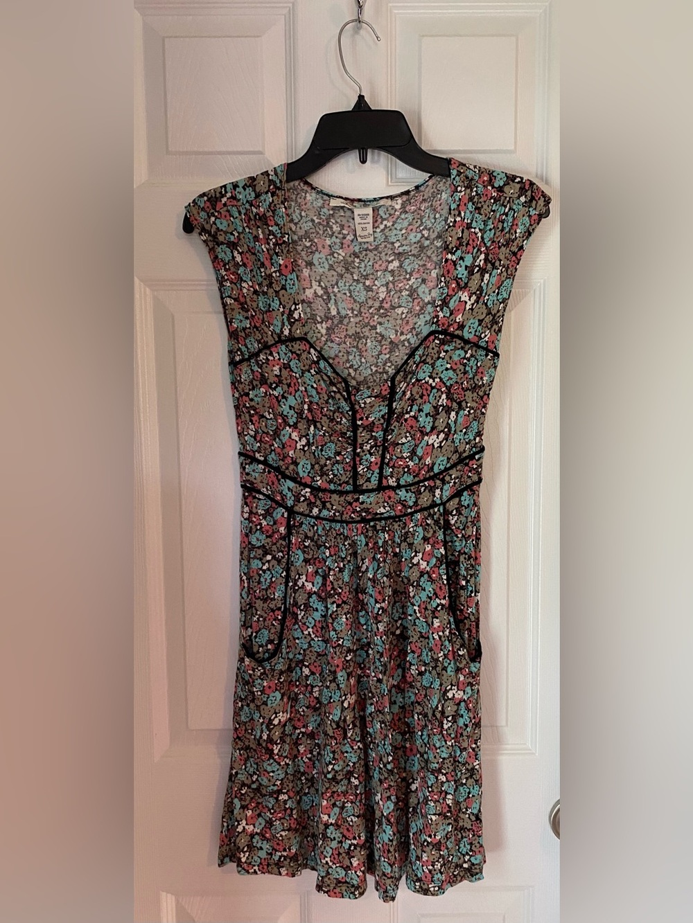 American Rag Ditsy Floral Sweetheart Pocket Dress!